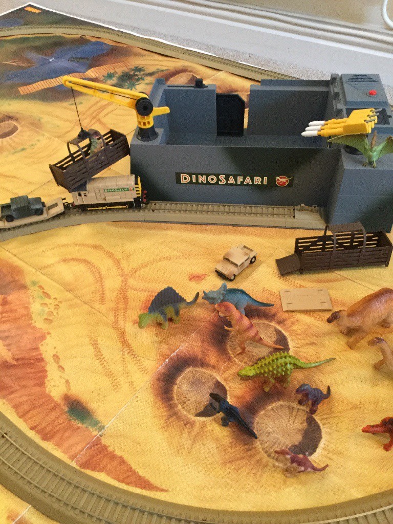 hornby dino safari